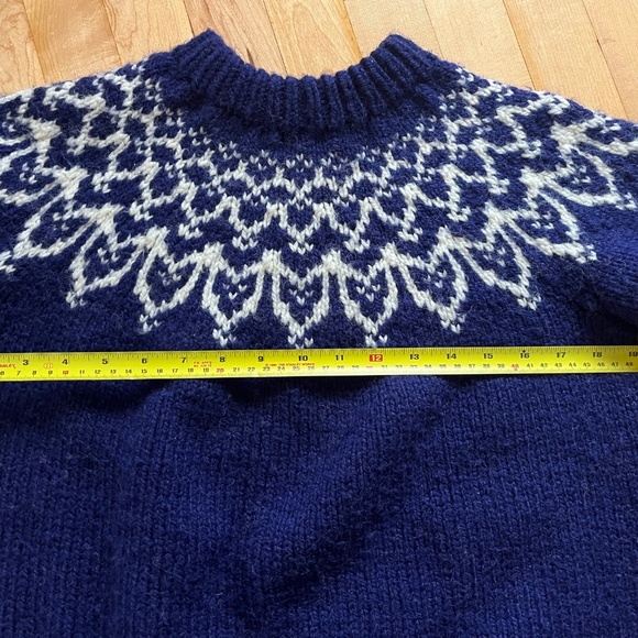 Handmade knit vintage blue wool sweater - Picture 2 of 4